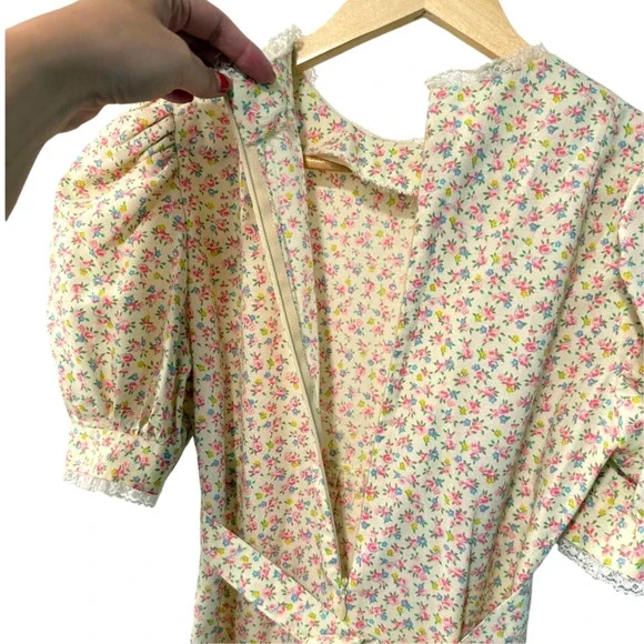 Vintage Cottagecore XS Puff Shoulder Prairie Dress Liberty Floral Butter Yellow - Picture 7 of 12